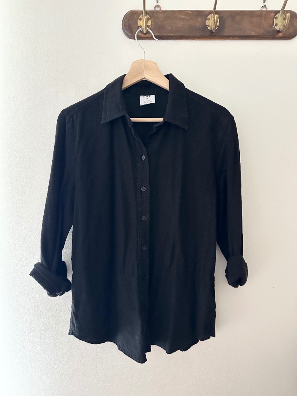 Women’s GAP Black “easy shirt”